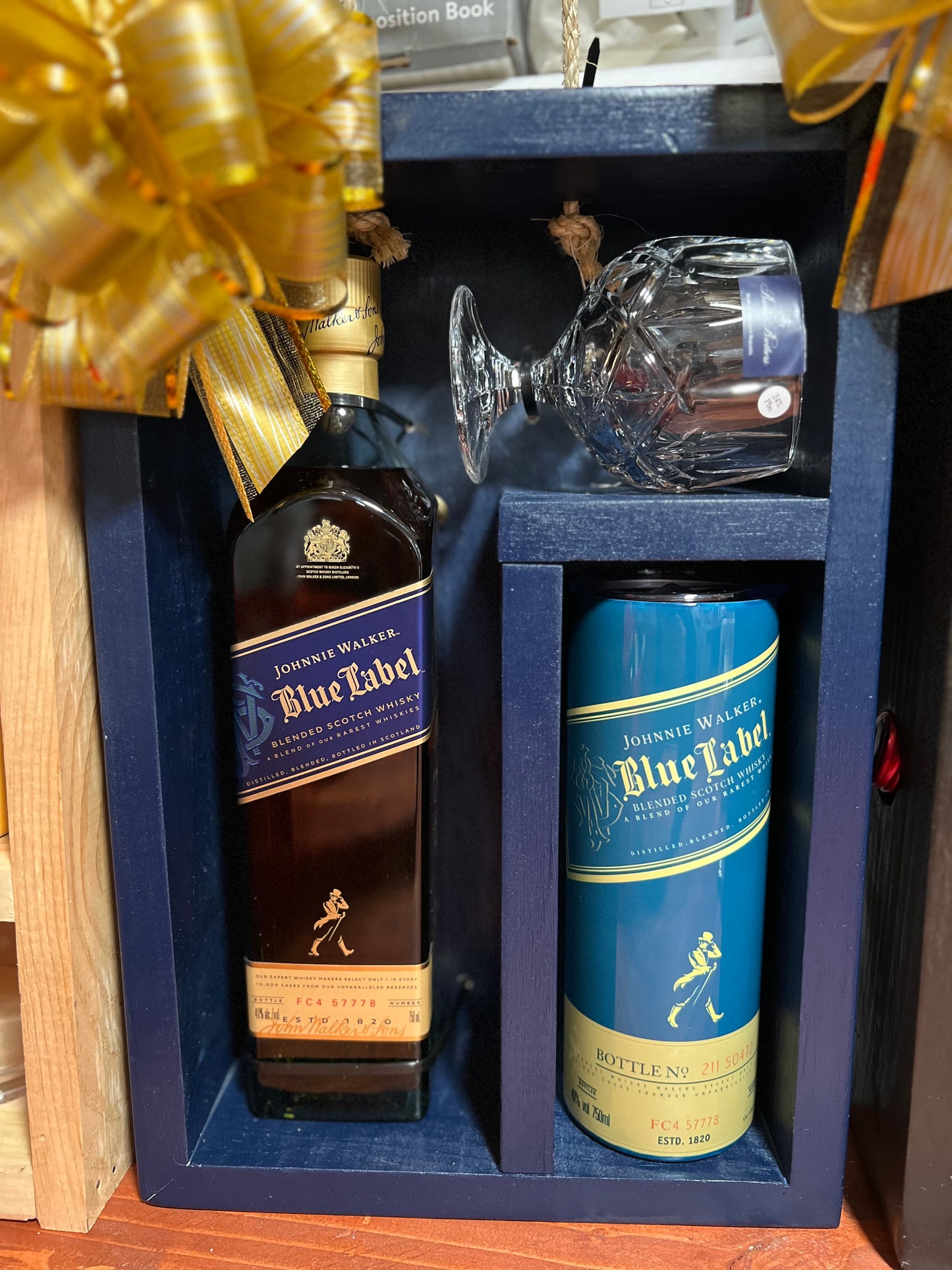 GRAB AND GO BLUE BOX